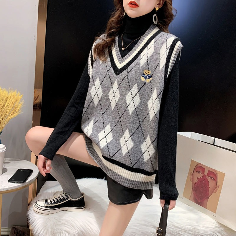 Rompi Rajut Merah untuk Wanita - Winter Clothing Trends 2025 ulasan dan harga