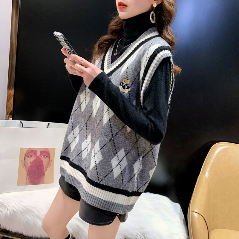 Rompi Rajut Merah untuk Wanita - Winter Clothing Trends 2025 ulasan dan harga